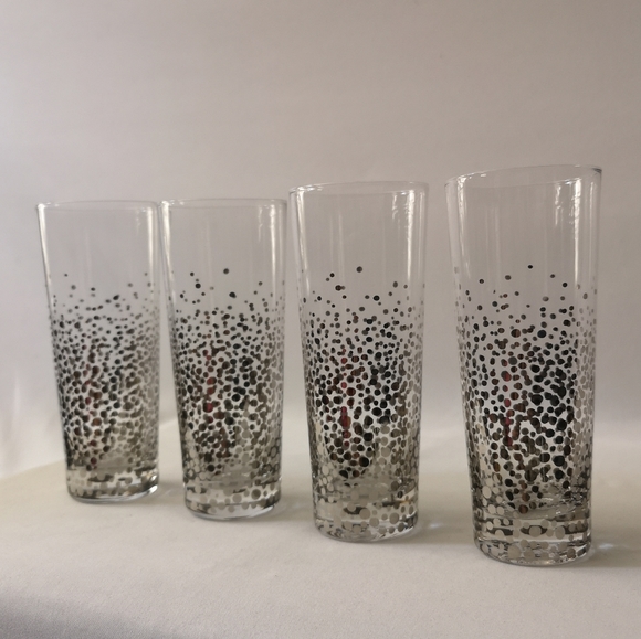 Set of 4 Extra Tall Shot Glasses w/ Metallic Silver Applied Confetti Polka Dots - Picture 4 of 6